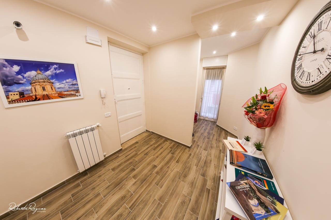 Quinto Stabile Rooms&Suite パレルモ エクステリア 写真