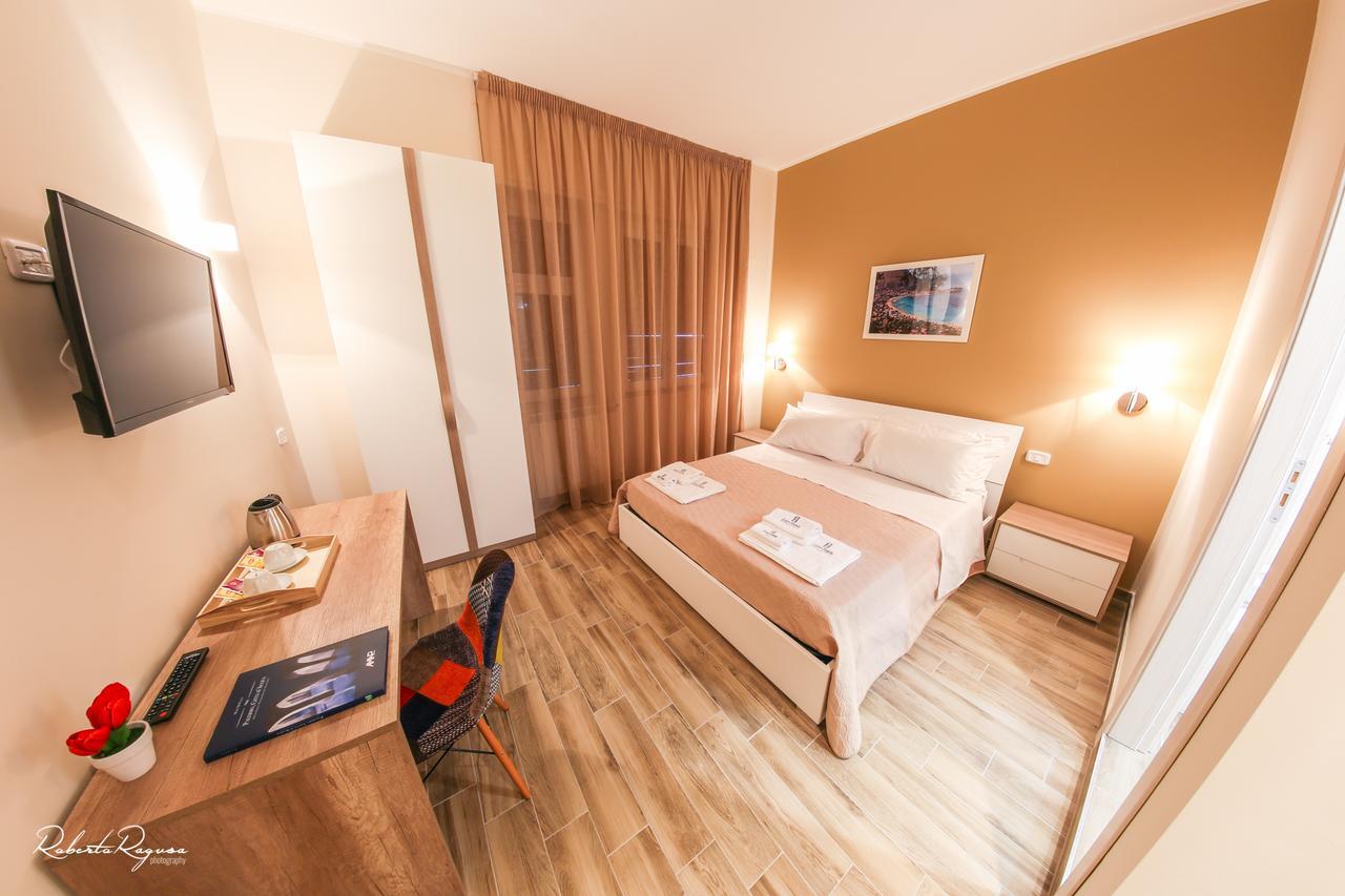 Quinto Stabile Rooms&Suite パレルモ エクステリア 写真