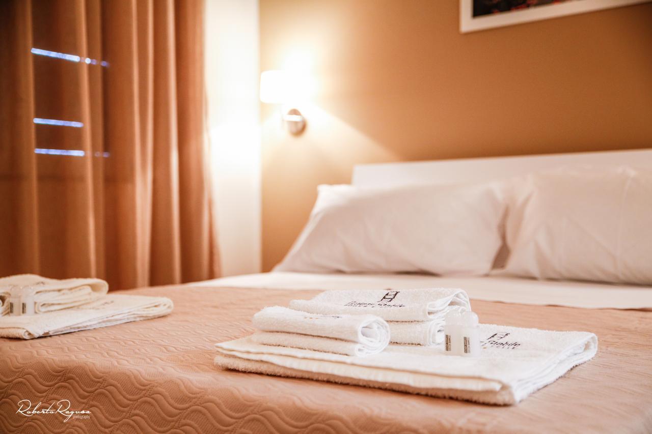 Quinto Stabile Rooms&Suite パレルモ エクステリア 写真