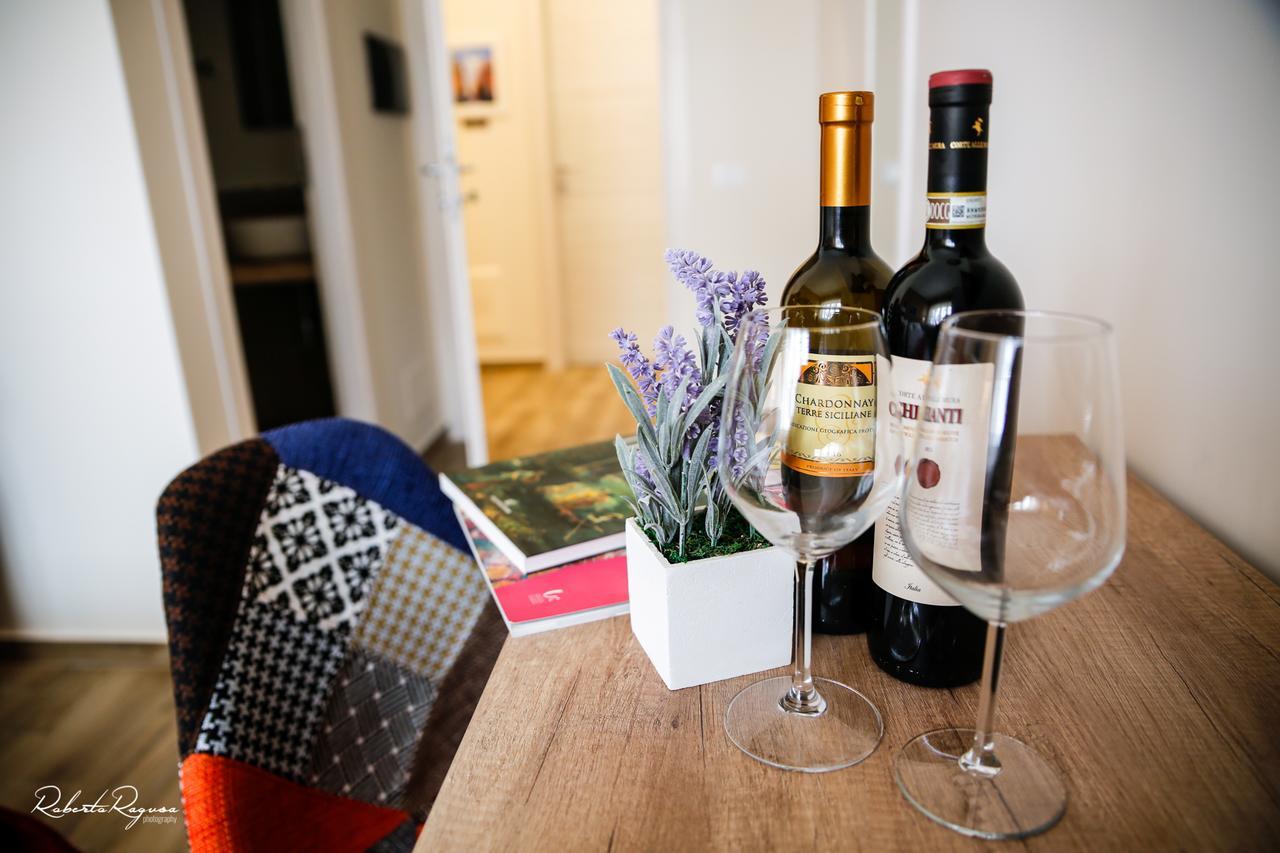 Quinto Stabile Rooms&Suite パレルモ エクステリア 写真